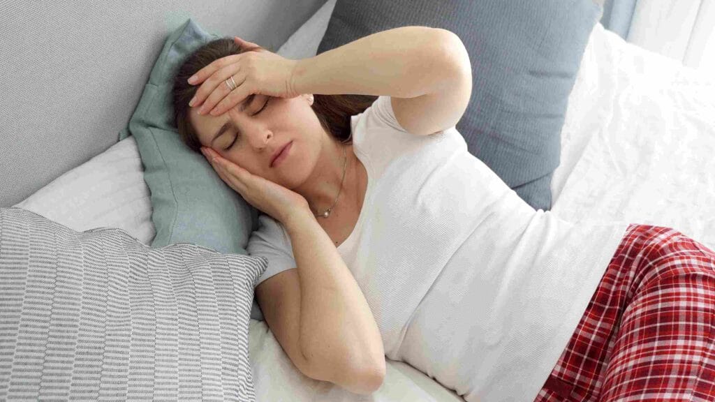 Does Stress Cause Vertigo? 10 Mind-Blowing Facts About Your Spinning World 3 woman having vertigo 1