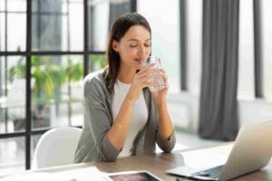 Read more about the article Does Water Help Heartburn? 8 Surprising Truth About Water and Acid Reflux